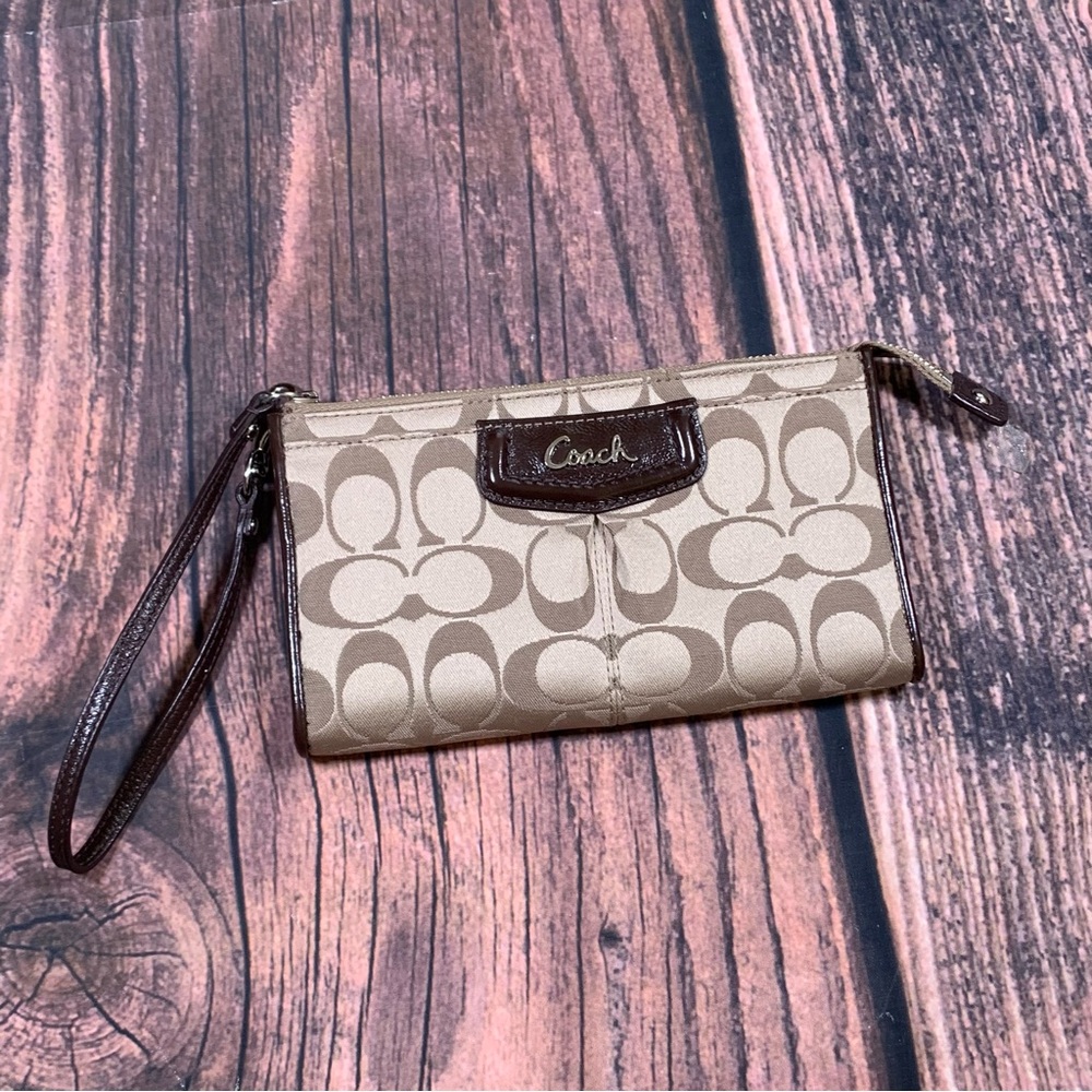 Coach Ashley Signature Sateen zippy wallet wristlet